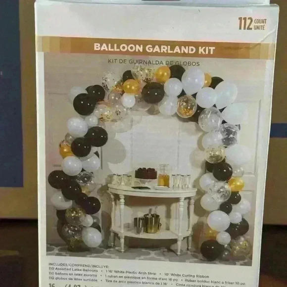 NIB - gold, black & white balloon garland kit - Picture 1 of 6